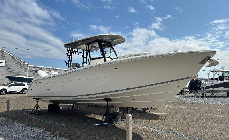 2025 Cobia 301CC