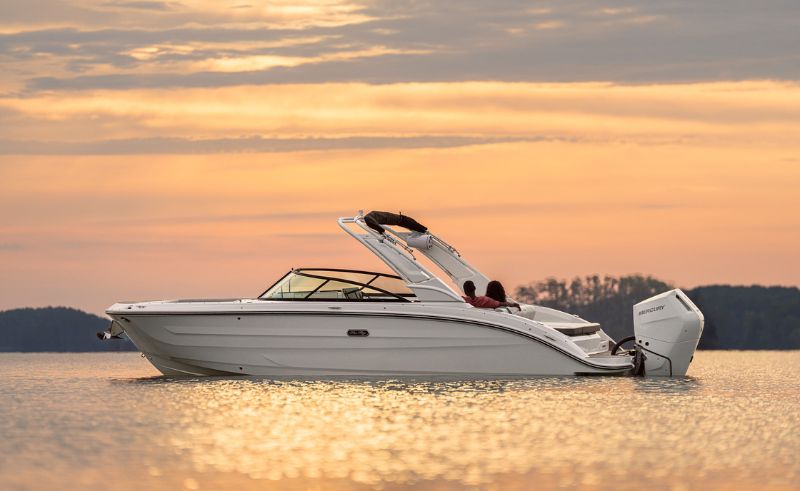 Sea Ray SDX 270