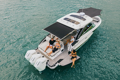 Sea Ray SLX 360 Outboard Lifestyle Cockpit with SureShade