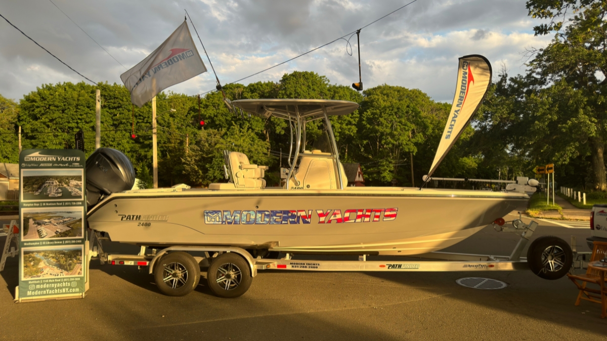 Boating near Mattituck and Peconic Bay on the North Fork