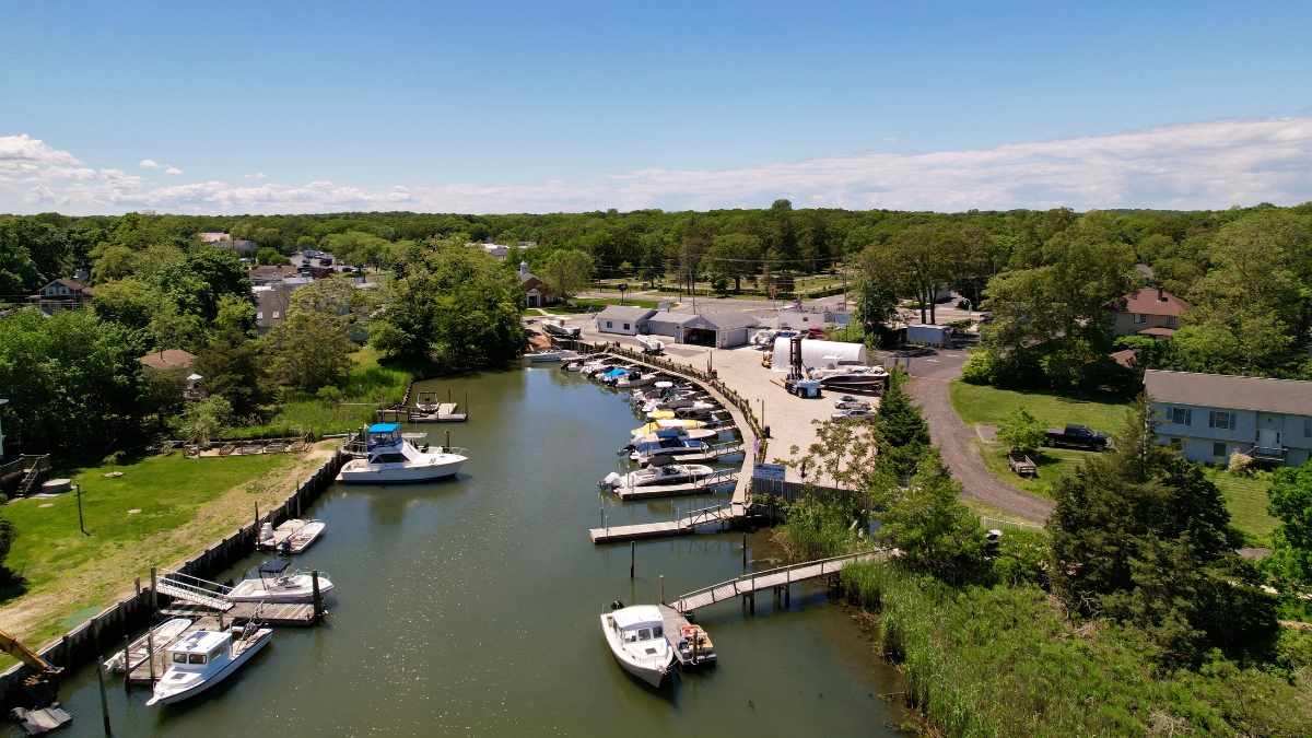 Modern Yachts Mattituck service yard