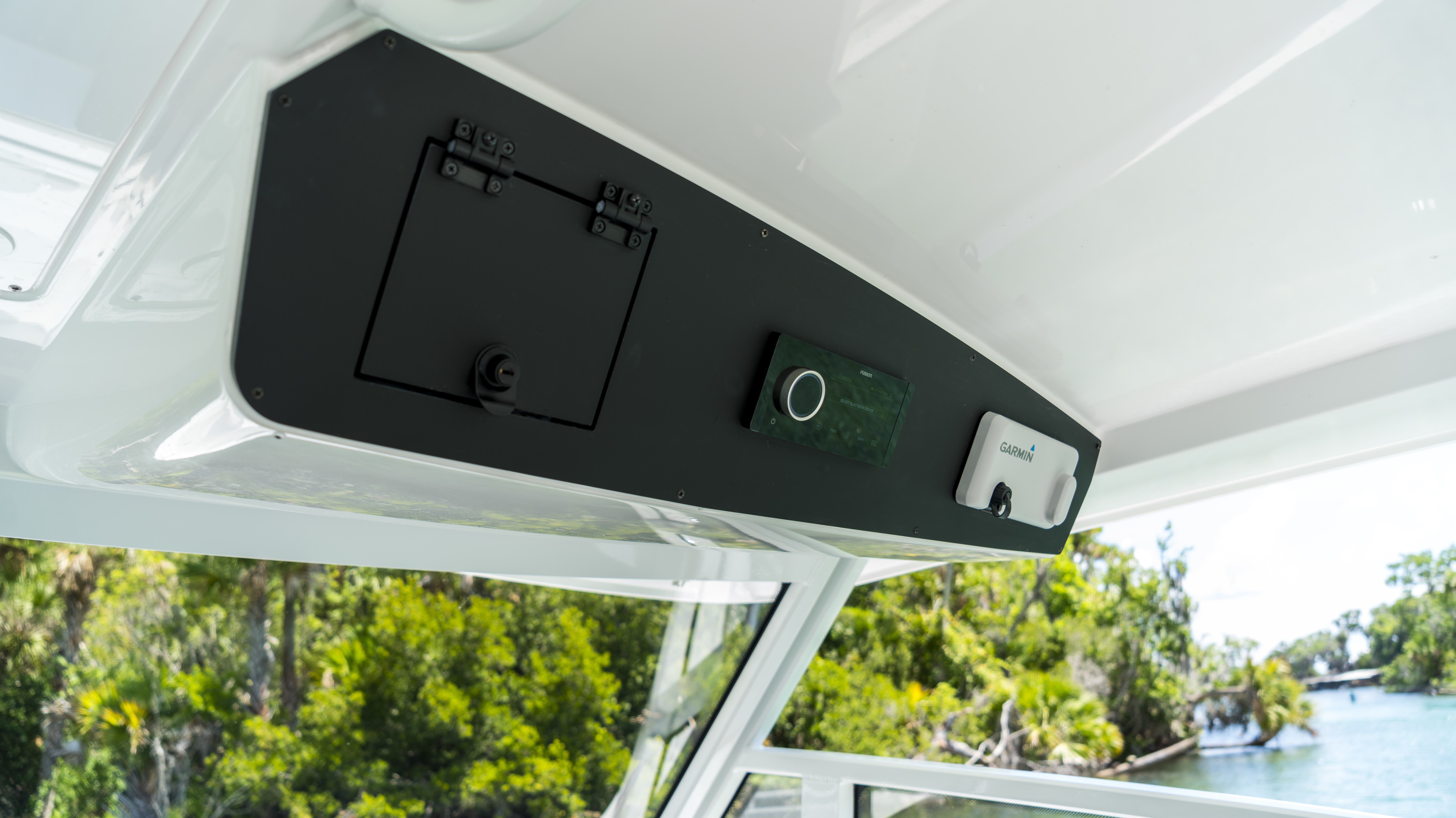 Edgewater 310SC bow and deck layout at Modern Yachts Long Island