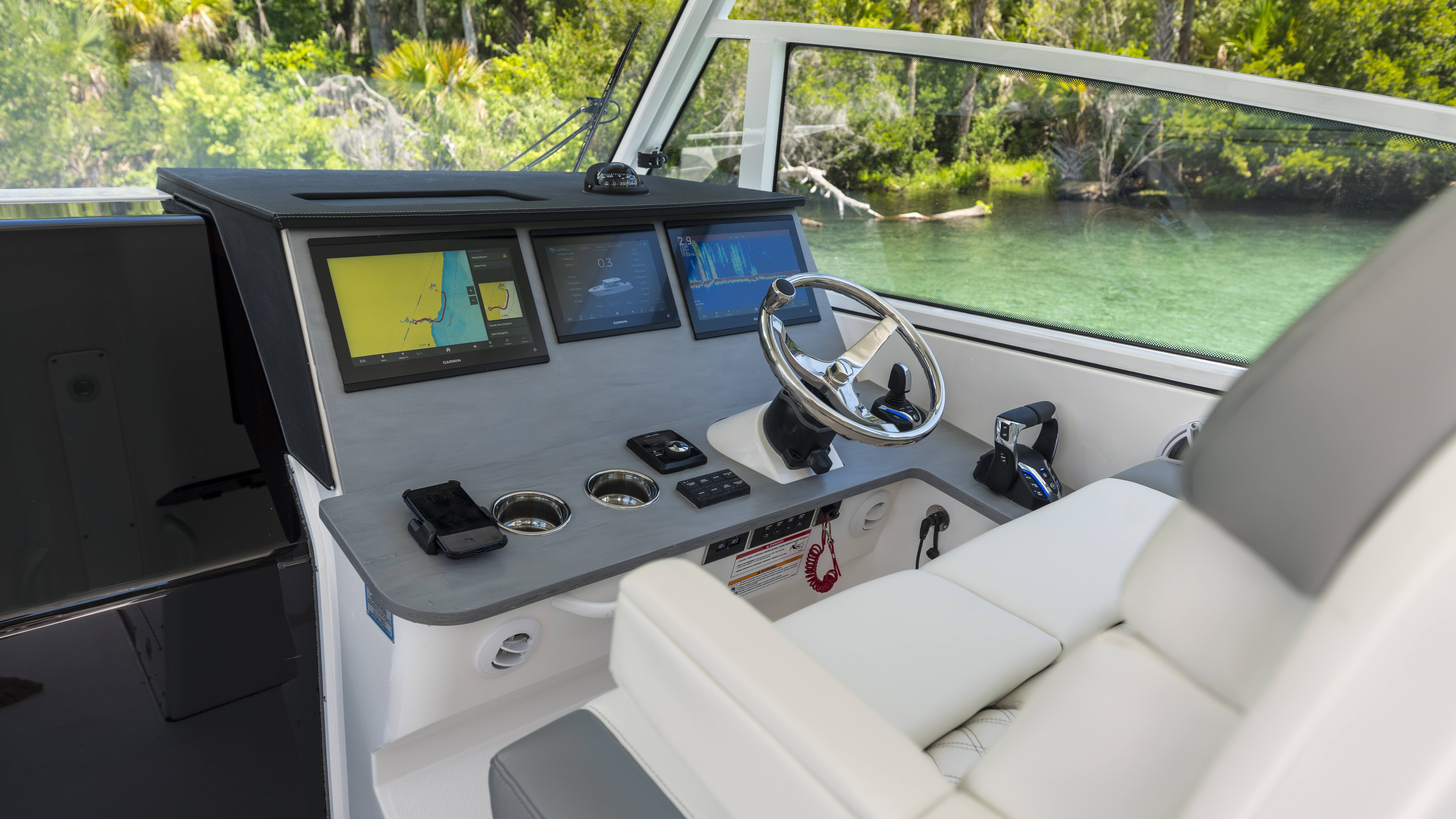 Edgewater 310SC on the water at Modern Yachts Long Island