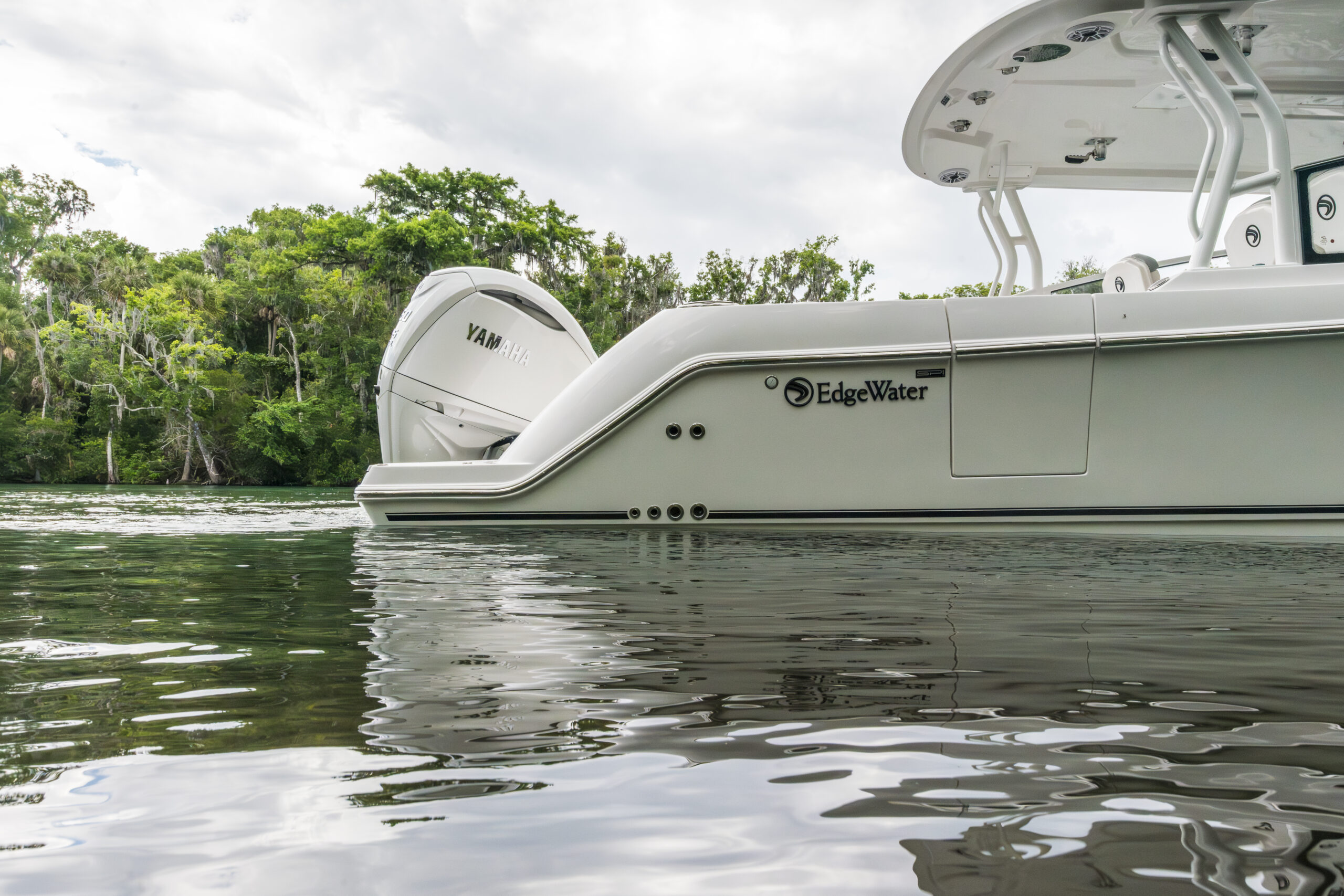 Edgewater 310SC running shot on open water at Modern Yachts