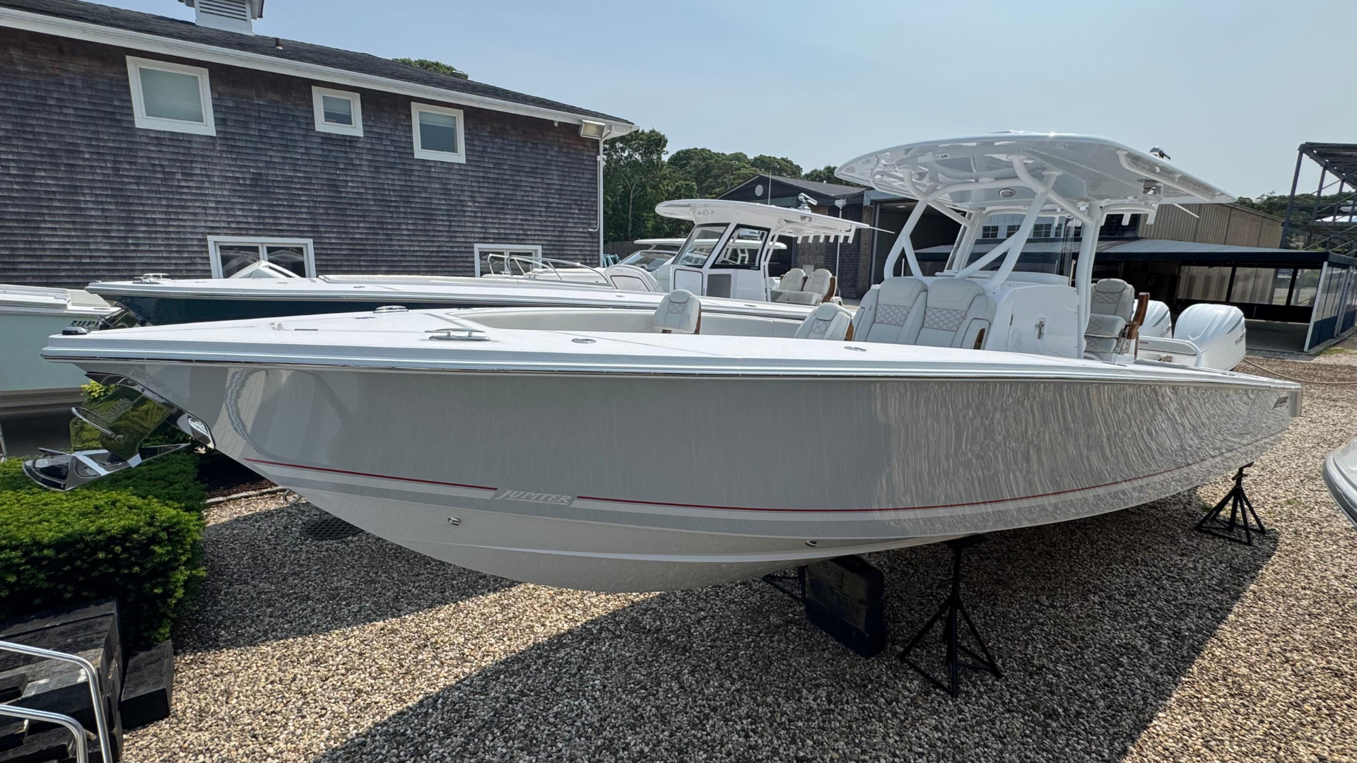 End of summer boat sale Long Island at Modern Yachts