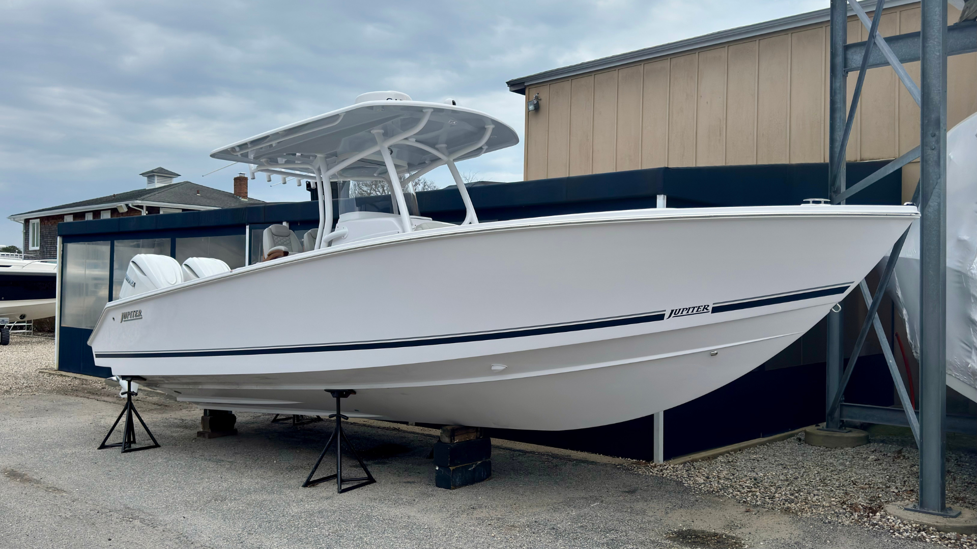 End of summer boat sale Long Island at Modern Yachts