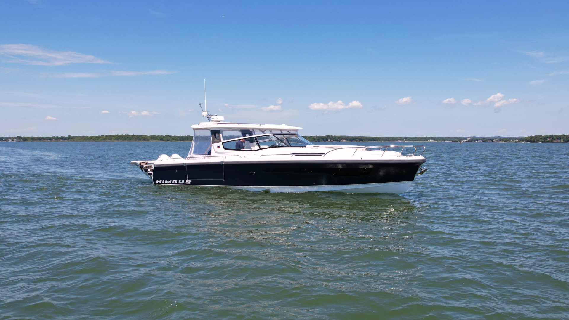 End of summer boat sale Long Island at Modern Yachts