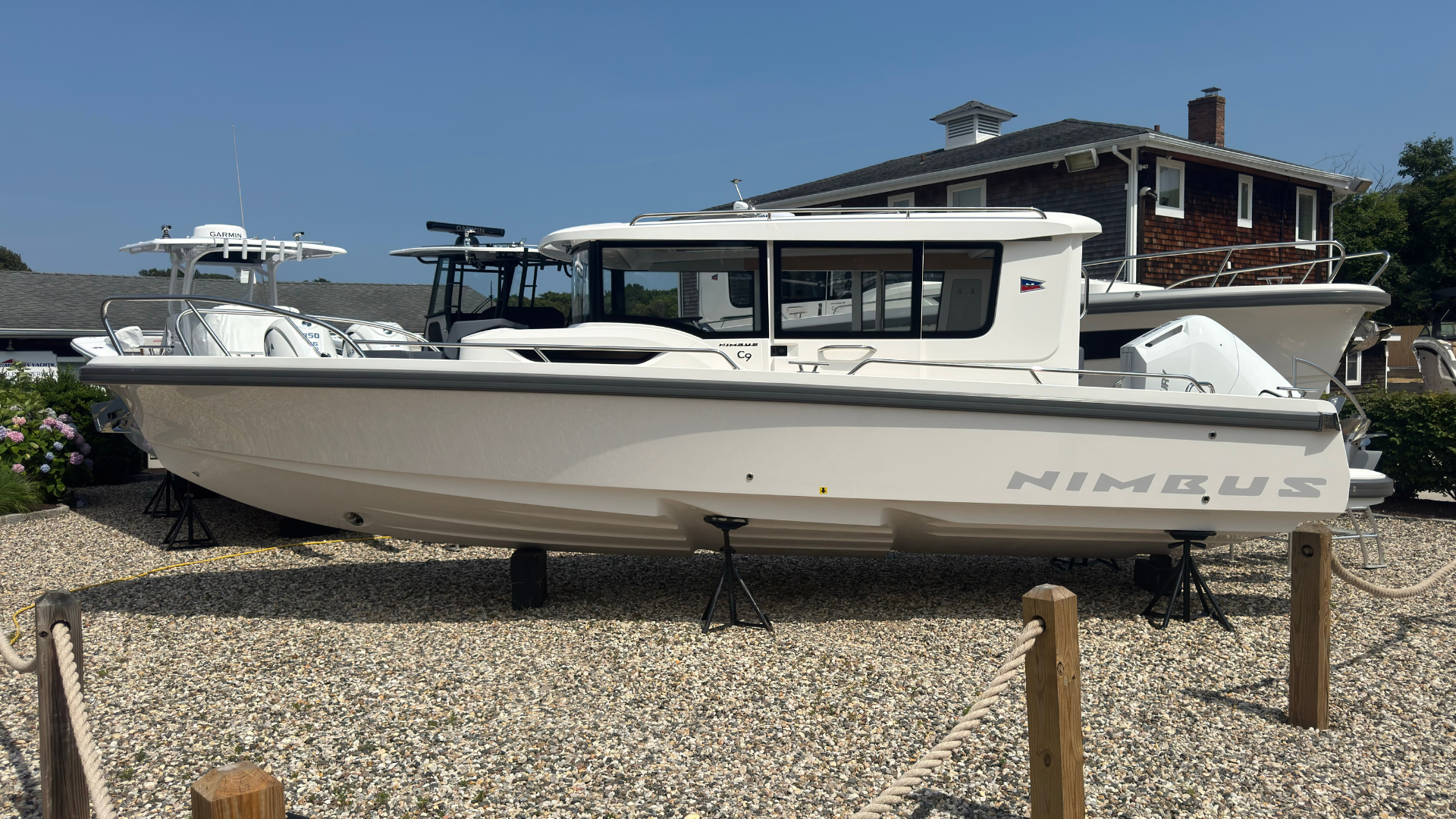 End of summer boat sale Long Island at Modern Yachts